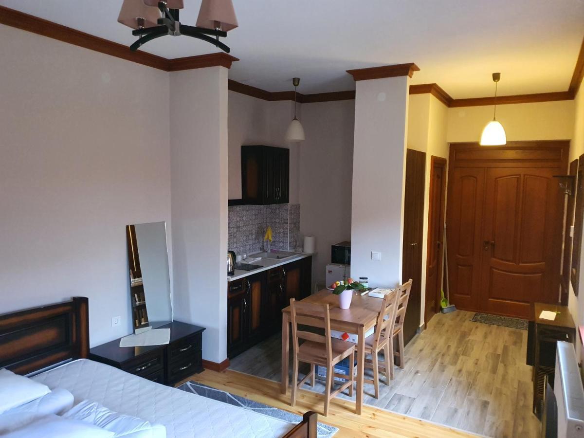 Bereg-Travel Hotell Exteriör bild